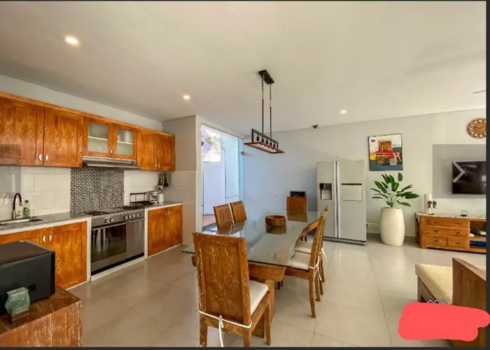 Ayu'k, 3 Bedroom Villa, Umalas Tunon, Bali ゲストハウス *