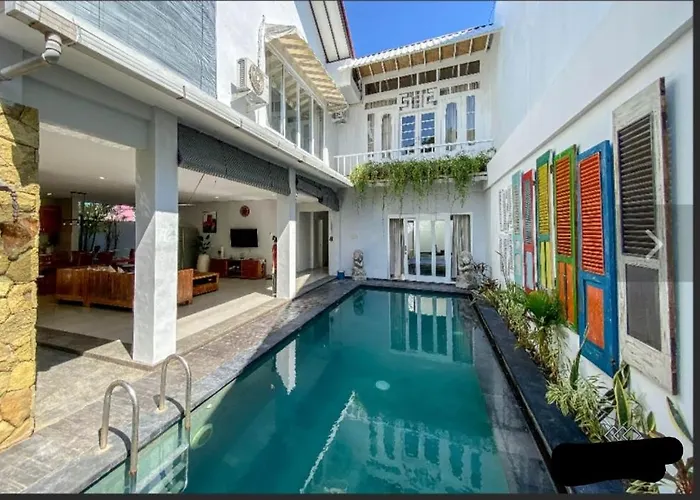 Ayu'k, 3 Bedroom Villa, Umalas Tunon, Bali ゲストハウス チャングー